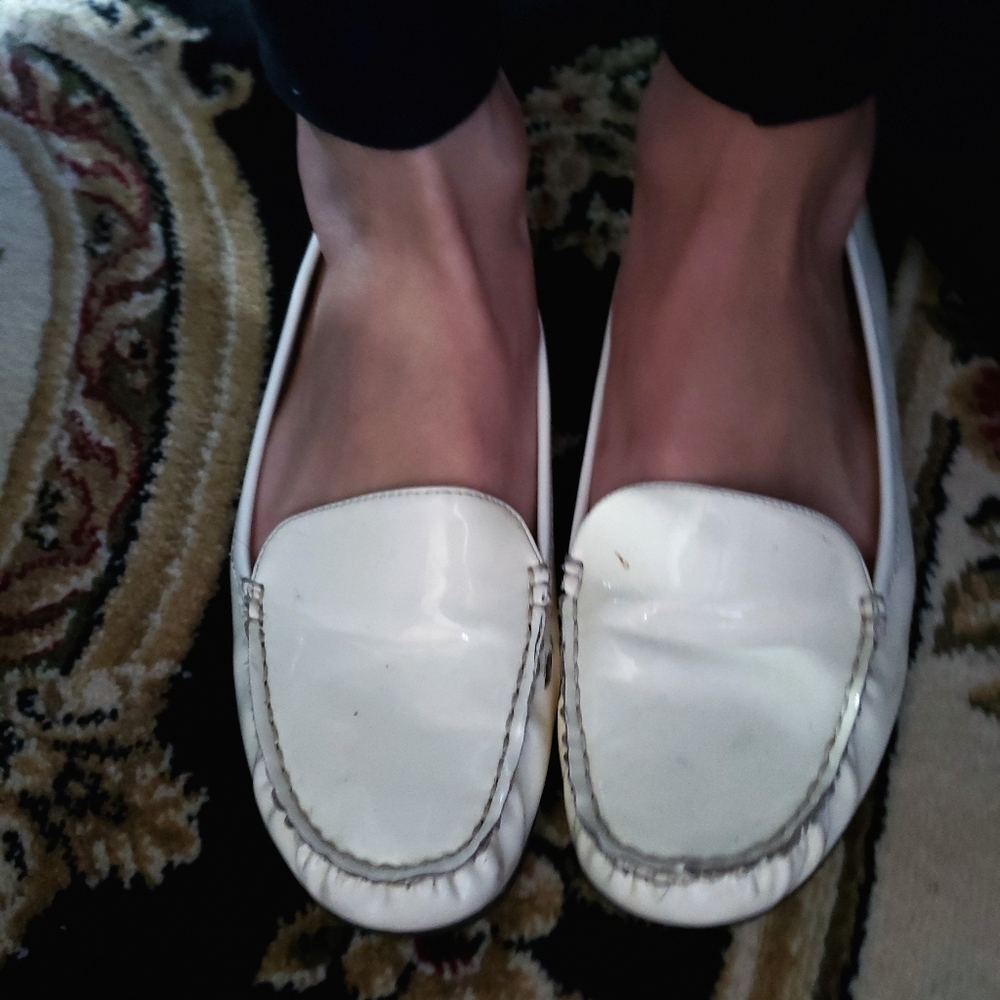 White Dana Buchman flats